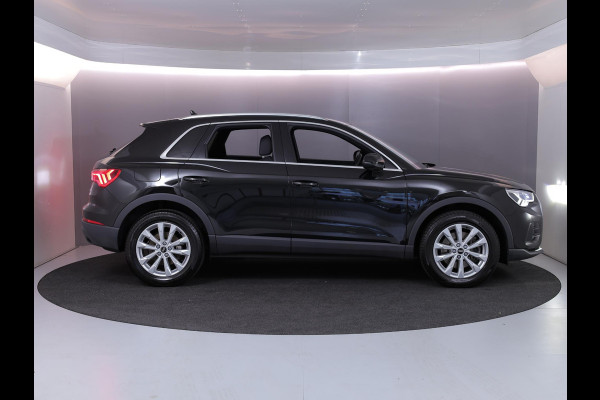 Audi Q3 45 TFSI e Business Edition 245 pk S-tronic | Navigatie | Parkeersensoren | Achteruitrijcamera | Adaptieve cruise control | Stoelverwarming | S-Line interieur | Audi Q3 45 TFSI e Business Edition 245 pk S-tronic | Navigatie | Parkeersensoren | Achteruitrijcamera | Adaptieve cruise control | Stoelverwarming | S-Line interieur |