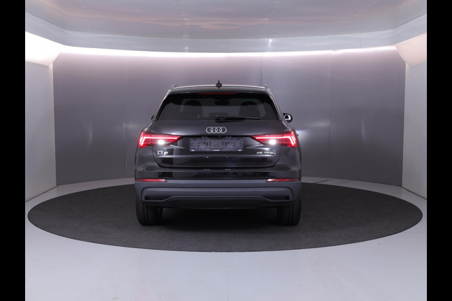Audi Q3 45 TFSI e Business Edition 245 pk S-tronic | Navigatie | Parkeersensoren | Achteruitrijcamera | Adaptieve cruise control | Stoelverwarming | S-Line interieur | Audi Q3 45 TFSI e Business Edition 245 pk S-tronic | Navigatie | Parkeersensoren | Achteruitrijcamera | Adaptieve cruise control | Stoelverwarming | S-Line interieur |