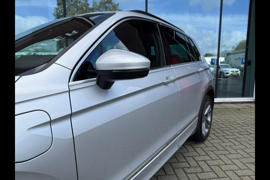 Volkswagen Tiguan 1.4 TSI eHybrid R-Line Business+ - Automaat - Climate - Navi - Camera - Parkeerhulp