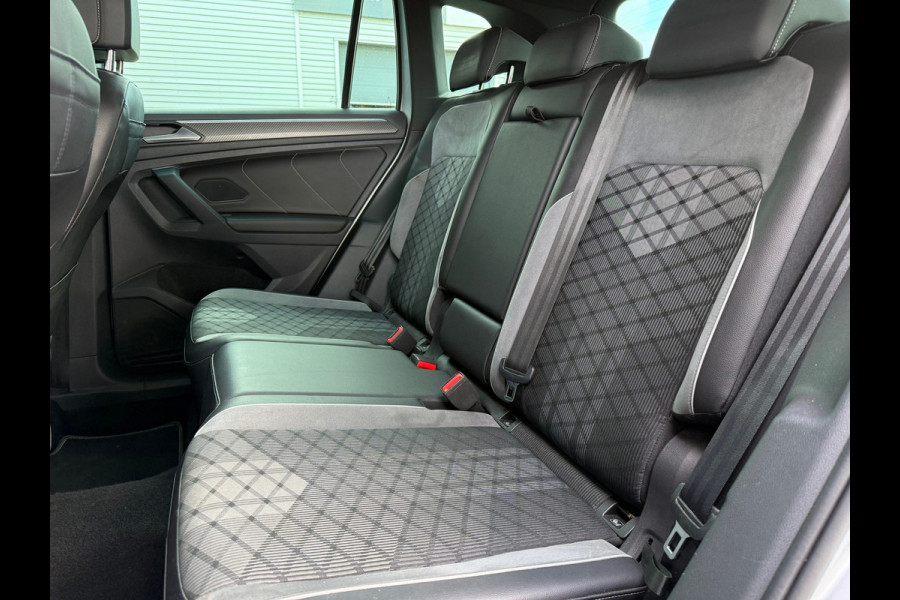 Volkswagen Tiguan 1.4 TSI eHybrid R-Line Business+ - Automaat - Climate - Navi - Camera - Parkeerhulp