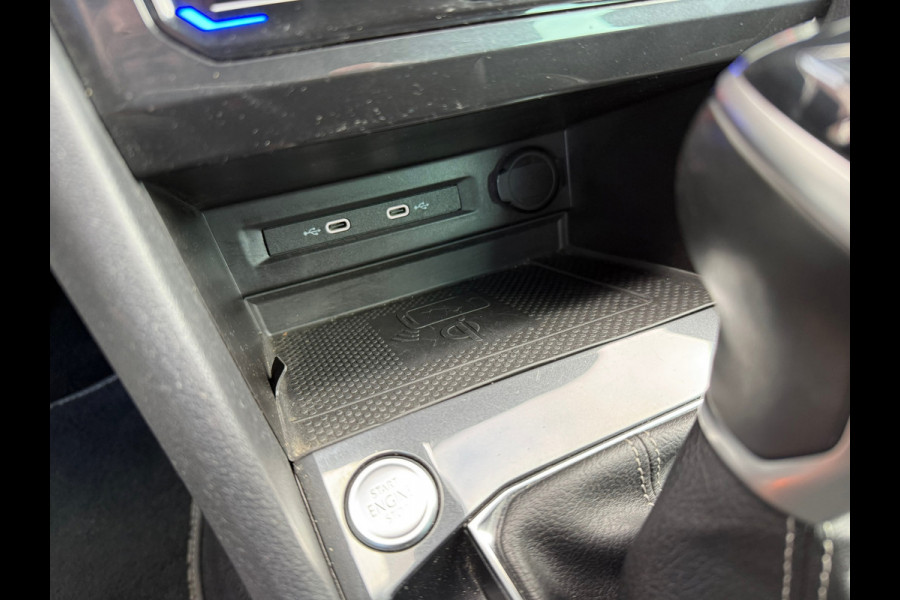 Volkswagen Tiguan 1.4 TSI eHybrid R-Line Business+ - Automaat - Climate - Navi - Camera - Parkeerhulp