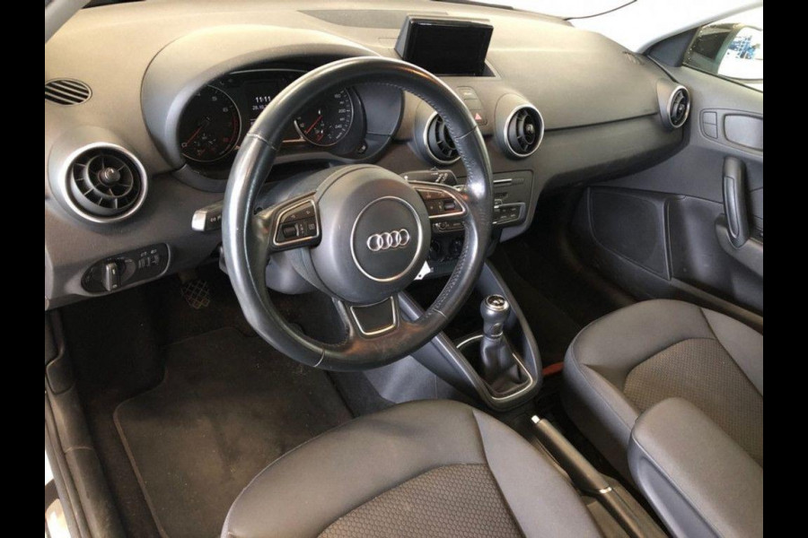 Audi A1 Sportback 1.0 TFSI Adrenalin S Line - Navi - Parkeerhulp - Airco - Org.NL Audi A1 Sportback 1.0 TFSI Adrenalin S Line - Navi - Parkeerhulp - Airco - Org.NL