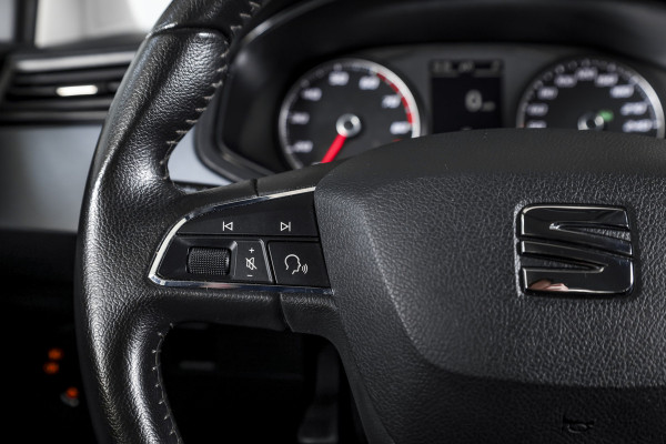 Seat Arona 1.0 TSI 116 PK Xcellence - Automaat | Cruise | Stoelverw. | PDC | NAV+App. Connect | ECC | DAB | LM 17" | Trekhaak |