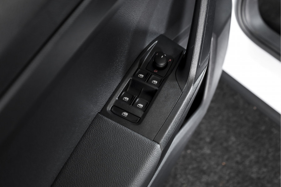 Seat Arona 1.0 TSI 116 PK Xcellence - Automaat | Cruise | Stoelverw. | PDC | NAV+App. Connect | ECC | DAB | LM 17" | Trekhaak |