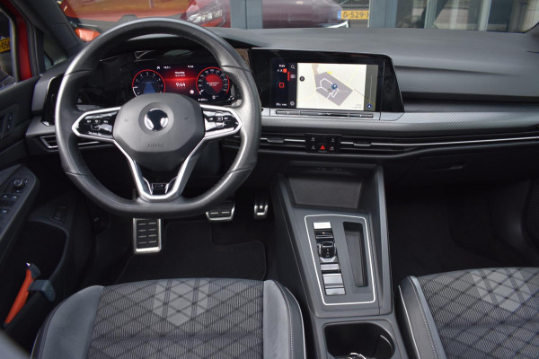 Volkswagen GOLF Variant 1.5 eTSI R-Line | MAXTON | IQ-LIGHT | PANORAMADAK | APPLE CARPLAY | ANDROID AUTO | CAMERA