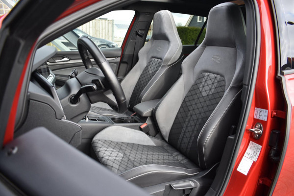 Volkswagen GOLF Variant 1.5 eTSI R-Line | MAXTON | IQ-LIGHT | PANORAMADAK | APPLE CARPLAY | ANDROID AUTO | CAMERA