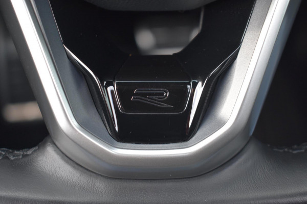 Volkswagen GOLF Variant 1.5 eTSI R-Line | MAXTON | IQ-LIGHT | PANORAMADAK | APPLE CARPLAY | ANDROID AUTO | CAMERA