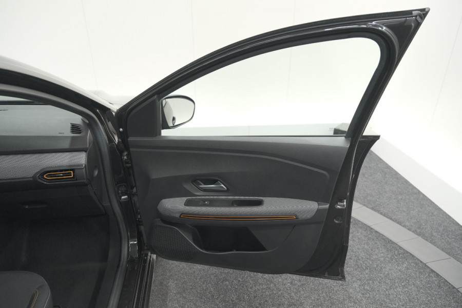 Dacia SANDERO Stepway TCe 100 Bi-Fuel Comfort | Camera | Apple Carplay | Navigatie | Parkeersensoren