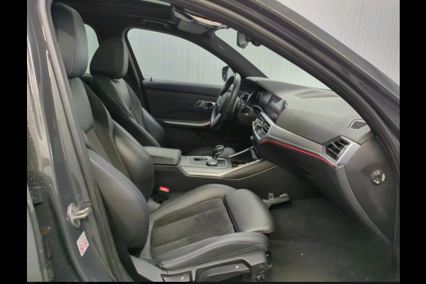 BMW 3 Serie Touring 318i Executive Edition | M-Pakket | Panoramadak | NL-Auto BMW 3 Serie Touring 318i Executive Edition | M-Pakket | Panoramadak | NL-Auto