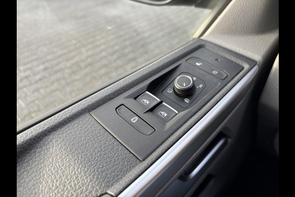 Volkswagen Transporter 2.0 TDI L2H1 BULLI 4Motion*AUTOM.*ACC*CAM*ECC*CARP