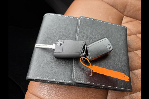 Volkswagen Transporter 2.0 TDI L2H1 BULLI 4Motion*AUTOM.*ACC*CAM*ECC*CARP