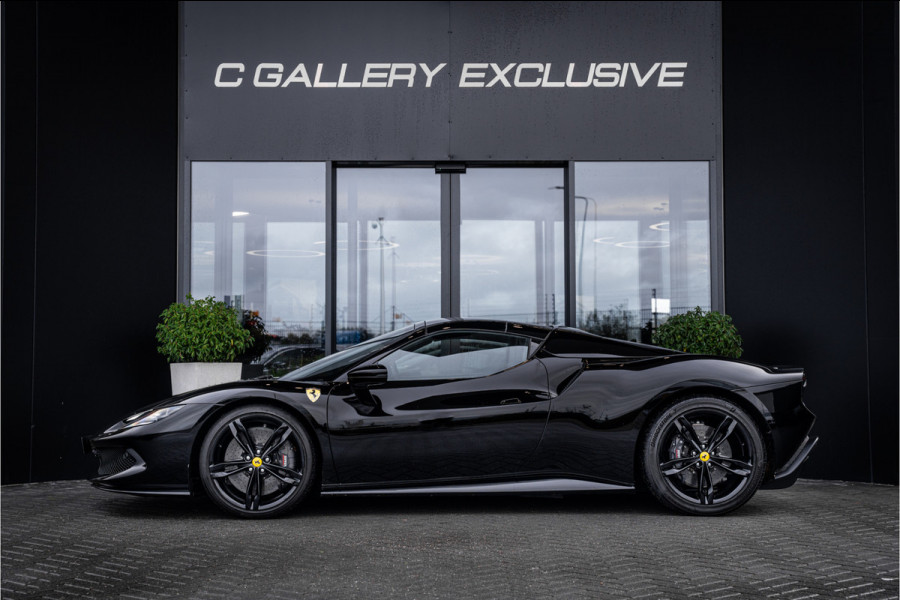 Ferrari 296 GTS 3.0 V6 - Daytona Racing Seats | Lift  | Passenger Display | Carbon | JBL