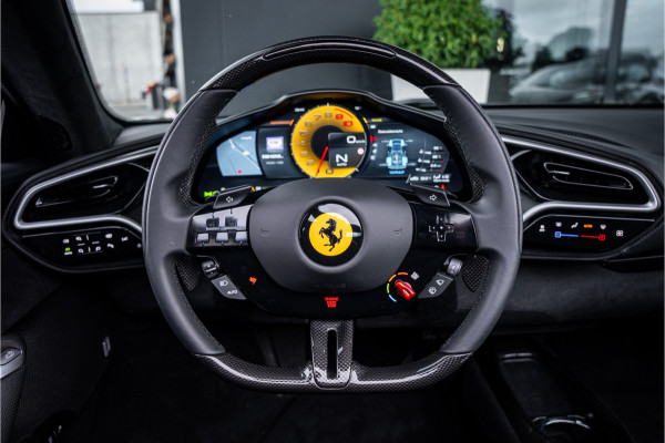 Ferrari 296 GTS 3.0 V6 - Daytona Racing Seats | Lift  | Passenger Display | Carbon | JBL