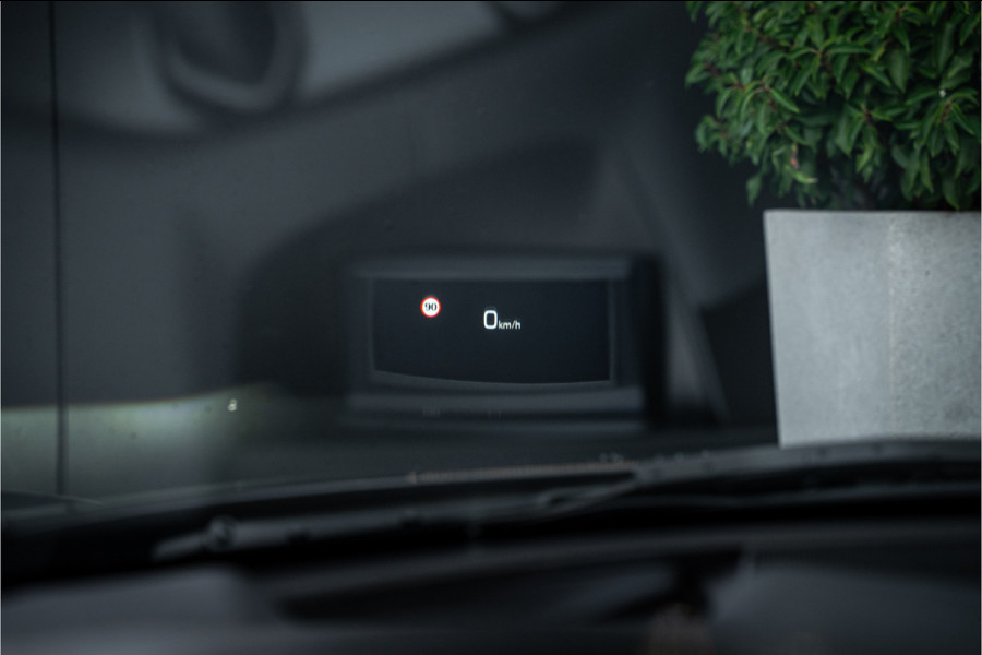 Ferrari 296 GTS 3.0 V6 - Daytona Racing Seats | Lift  | Passenger Display | Carbon | JBL