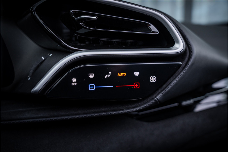 Ferrari 296 GTS 3.0 V6 - Daytona Racing Seats | Lift  | Passenger Display | Carbon | JBL