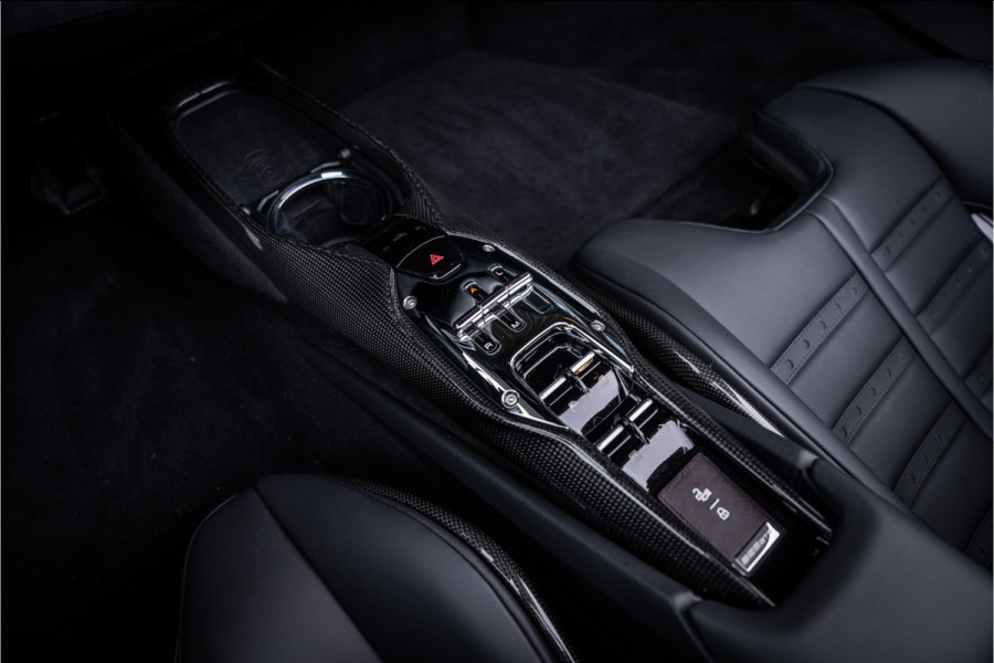 Ferrari 296 GTS 3.0 V6 - Daytona Racing Seats | Lift  | Passenger Display | Carbon | JBL