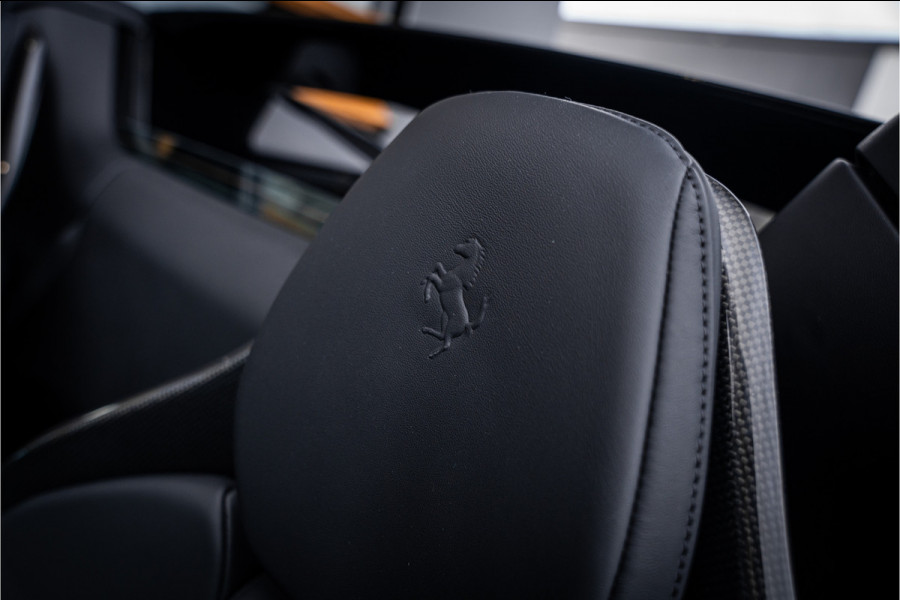 Ferrari 296 GTS 3.0 V6 - Daytona Racing Seats | Lift  | Passenger Display | Carbon | JBL