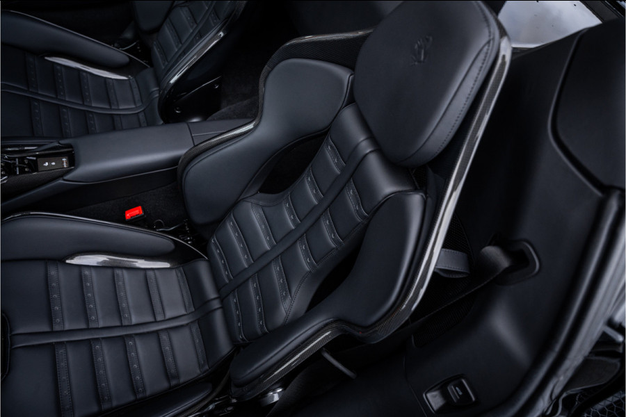 Ferrari 296 GTS 3.0 V6 - Daytona Racing Seats | Lift  | Passenger Display | Carbon | JBL