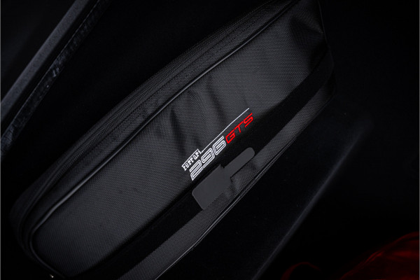 Ferrari 296 GTS 3.0 V6 - Daytona Racing Seats | Lift  | Passenger Display | Carbon | JBL