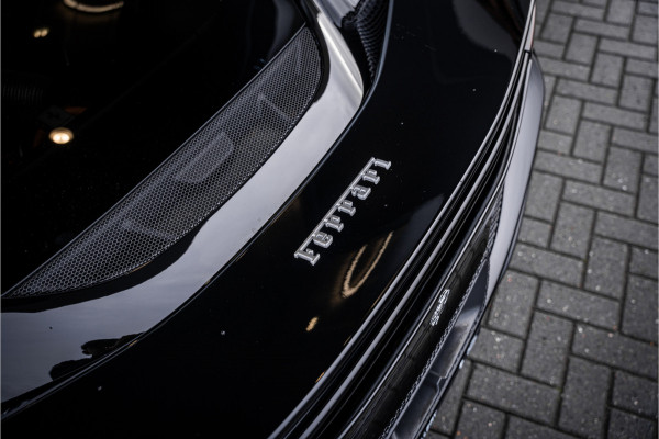 Ferrari 296 GTS 3.0 V6 - Daytona Racing Seats | Lift  | Passenger Display | Carbon | JBL