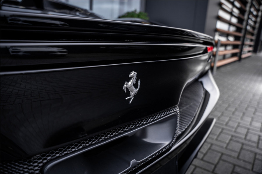 Ferrari 296 GTS 3.0 V6 - Daytona Racing Seats | Lift  | Passenger Display | Carbon | JBL