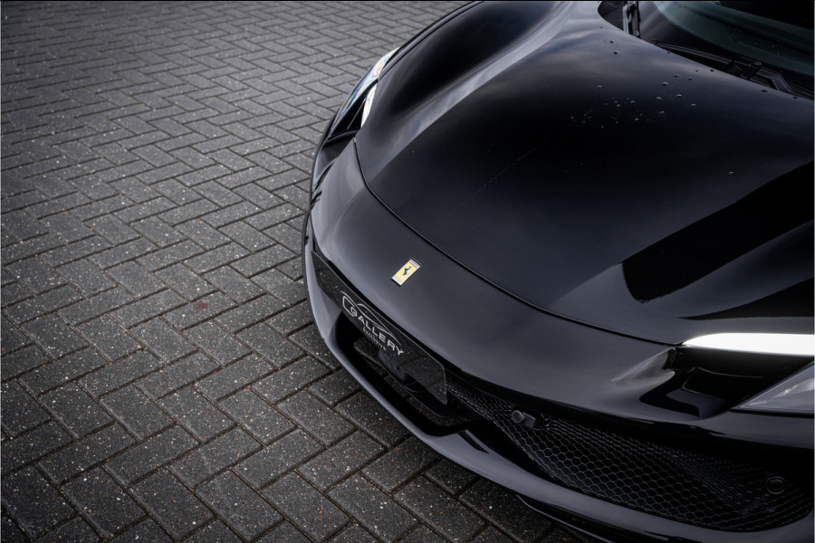 Ferrari 296 GTS 3.0 V6 - Daytona Racing Seats | Lift  | Passenger Display | Carbon | JBL