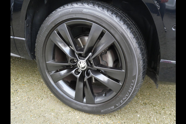 Škoda Karoq 1.5 TSI SPORTLINE | AUTOMAAT | A.C.C | PANO | TREKHAAK | CAMERA | BTW-AUTO!!