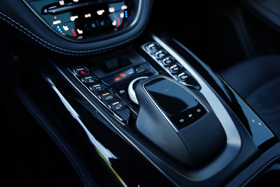 Aston Martin Dbx 4.0 V8 2022 Panoramadak 23 Inch Aston Martin Dbx 4.0 V8 2022 Panoramadak 23 Inch