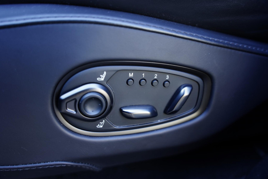 Aston Martin Dbx 4.0 V8 2022 Panoramadak 23 Inch Aston Martin Dbx 4.0 V8 2022 Panoramadak 23 Inch