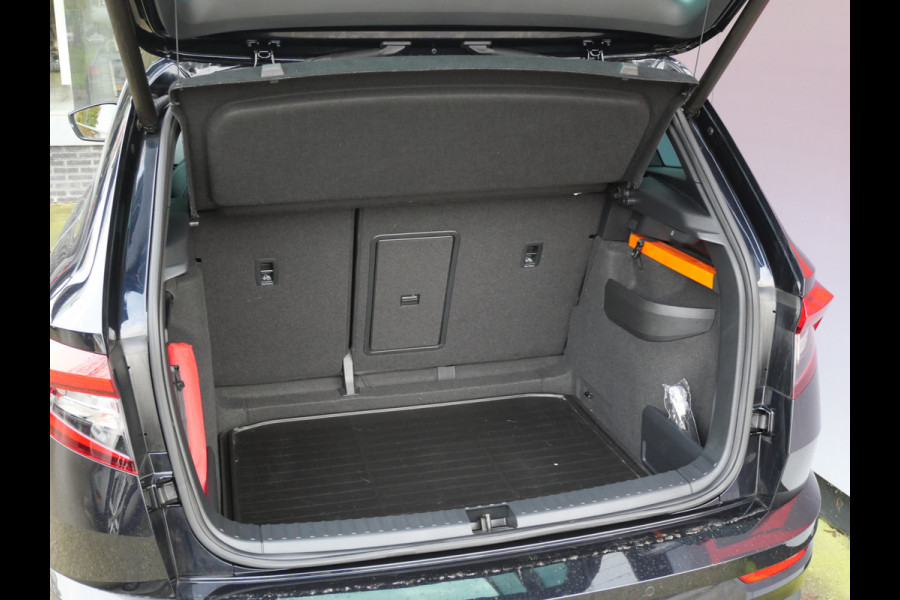 Škoda Karoq 1.5 TSI SPORTLINE | AUTOMAAT | A.C.C | PANO | TREKHAAK | CAMERA | BTW-AUTO!!