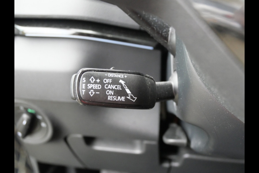 Škoda Karoq 1.5 TSI SPORTLINE | AUTOMAAT | A.C.C | PANO | TREKHAAK | CAMERA | BTW-AUTO!!