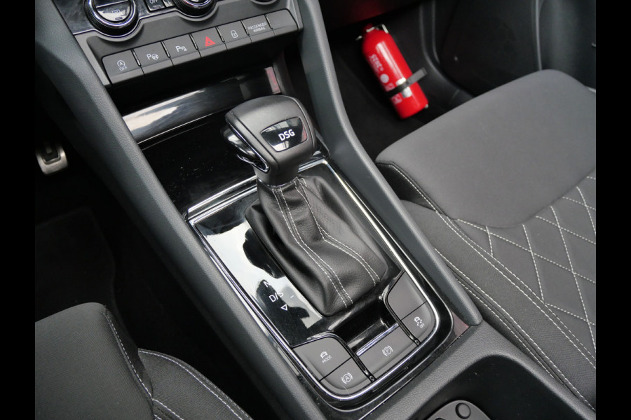 Škoda Karoq 1.5 TSI SPORTLINE | AUTOMAAT | A.C.C | PANO | TREKHAAK | CAMERA | BTW-AUTO!!