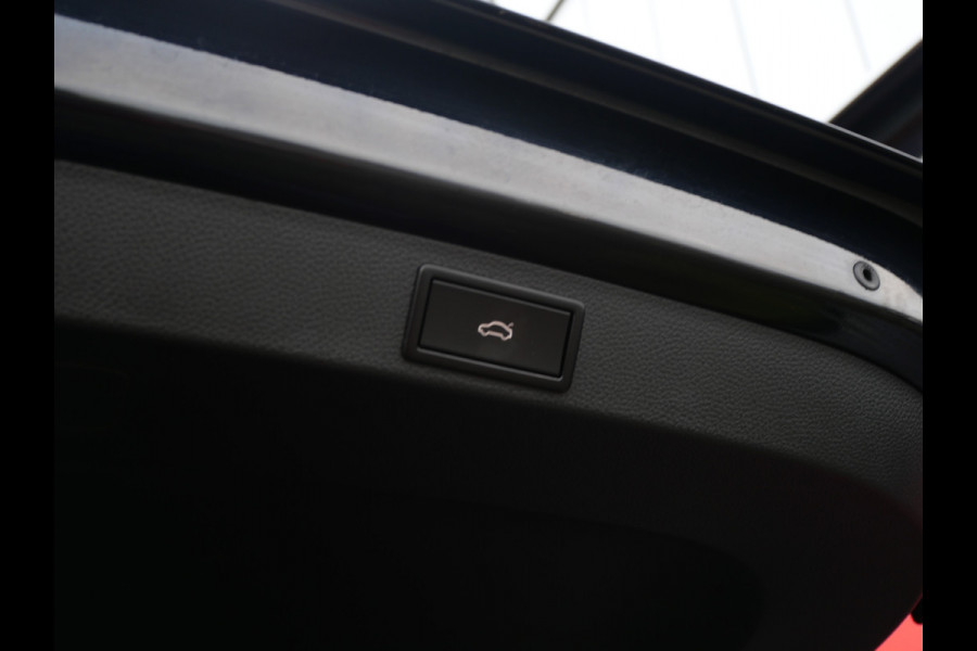 Škoda Karoq 1.5 TSI SPORTLINE | AUTOMAAT | A.C.C | PANO | TREKHAAK | CAMERA | BTW-AUTO!!