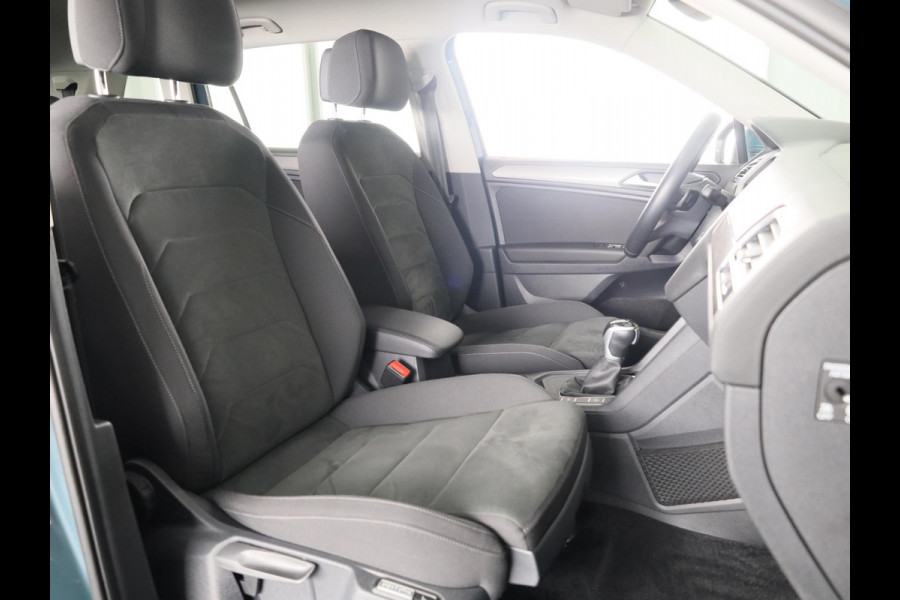 Volkswagen Tiguan Allspace 1.5 TSI Life Business 7p. Automaat (DSG) | Navigatie | Parkeersensoren | Adaptieve cruise control | Carplay | Volkswagen Tiguan Allspace 1.5 TSI Life Business 7p. Automaat (DSG) | Navigatie | Parkeersensoren | Adaptieve cruise control | Carplay |