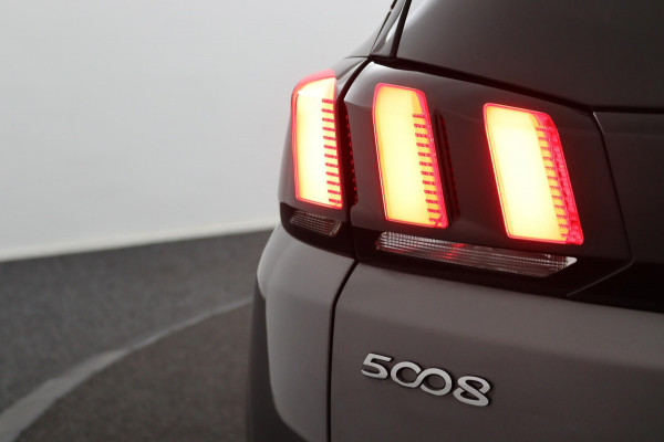 Peugeot 5008 1.2 PureTech Crossway*ECC*NAVI*ACC*CAM*CARPLAY* Peugeot 5008 1.2 PureTech Crossway*ECC*NAVI*ACC*CAM*CARPLAY*