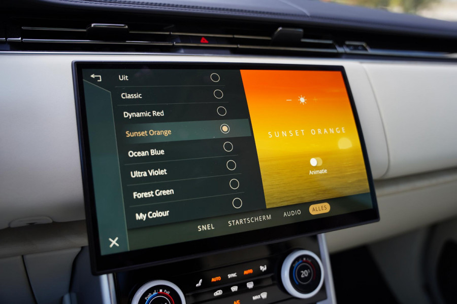 Land Rover Range Rover P 510 E SV Nw.Pr. 235 K 28 D.Km Land Rover Range Rover P 510 E SV Nw.Pr. 235 K 28 D.Km