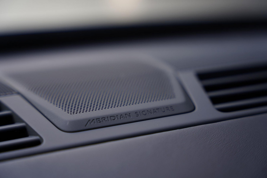 Land Rover Range Rover P 510 E SV Nw.Pr. 235 K 28 D.Km Land Rover Range Rover P 510 E SV Nw.Pr. 235 K 28 D.Km