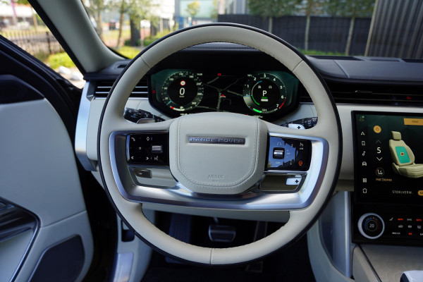 Land Rover Range Rover P 510 E SV Nw.Pr. 235 K 28 D.Km Land Rover Range Rover P 510 E SV Nw.Pr. 235 K 28 D.Km