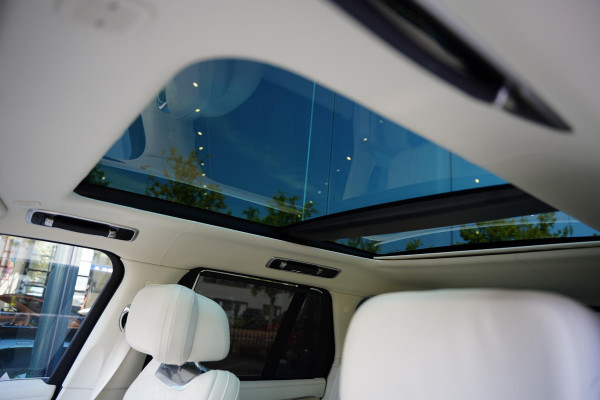 Land Rover Range Rover P 510 E SV Nw.Pr. 235 K 28 D.Km Land Rover Range Rover P 510 E SV Nw.Pr. 235 K 28 D.Km