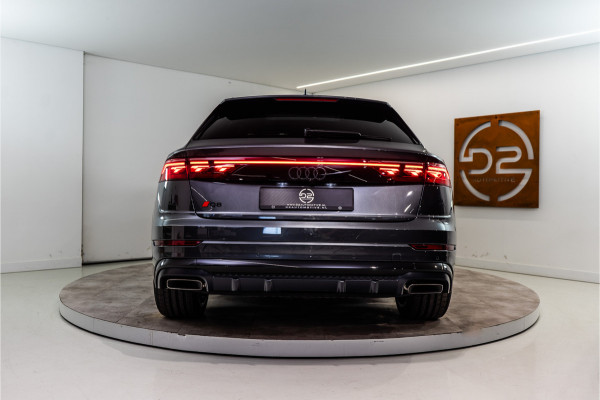 Audi Q8 60 TFSI E Quattro S-Edition Competition 490PK FACELIFT | 2025 DIRECT LEVERBAAR | 3D B&O | 5 JAAR GARANTIE | VOL OPTIE Audi Q8 60 TFSI E Quattro S-Edition Competition 490PK FACELIFT | 2025 DIRECT LEVERBAAR | 3D B&O | 5 JAAR GARANTIE | VOL OPTIE
