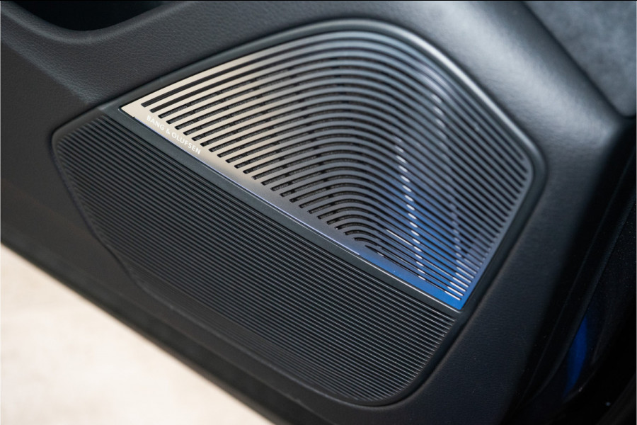 Audi Q8 60 TFSI E Quattro S-Edition Competition 490PK FACELIFT | 2025 DIRECT LEVERBAAR | 3D B&O | 5 JAAR GARANTIE | VOL OPTIE Audi Q8 60 TFSI E Quattro S-Edition Competition 490PK FACELIFT | 2025 DIRECT LEVERBAAR | 3D B&O | 5 JAAR GARANTIE | VOL OPTIE