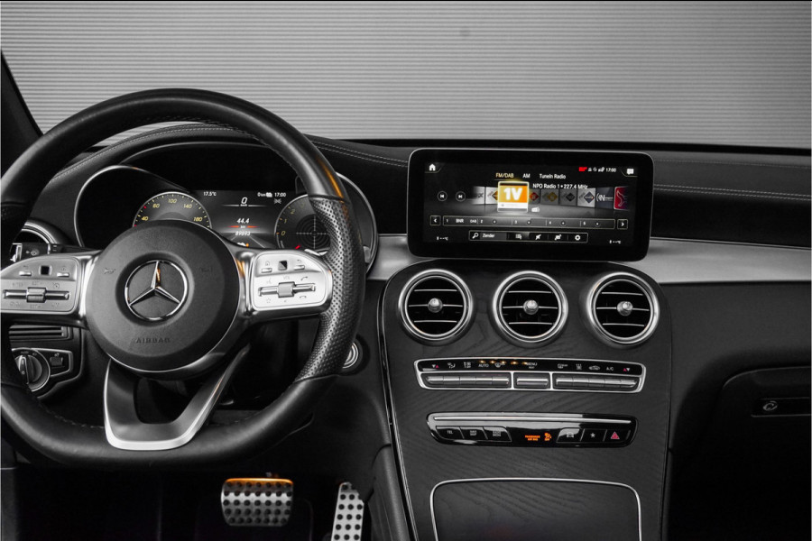 Mercedes-Benz GLC Coupé 300e 4M AMG Line Night Pano 360° Camera 19"