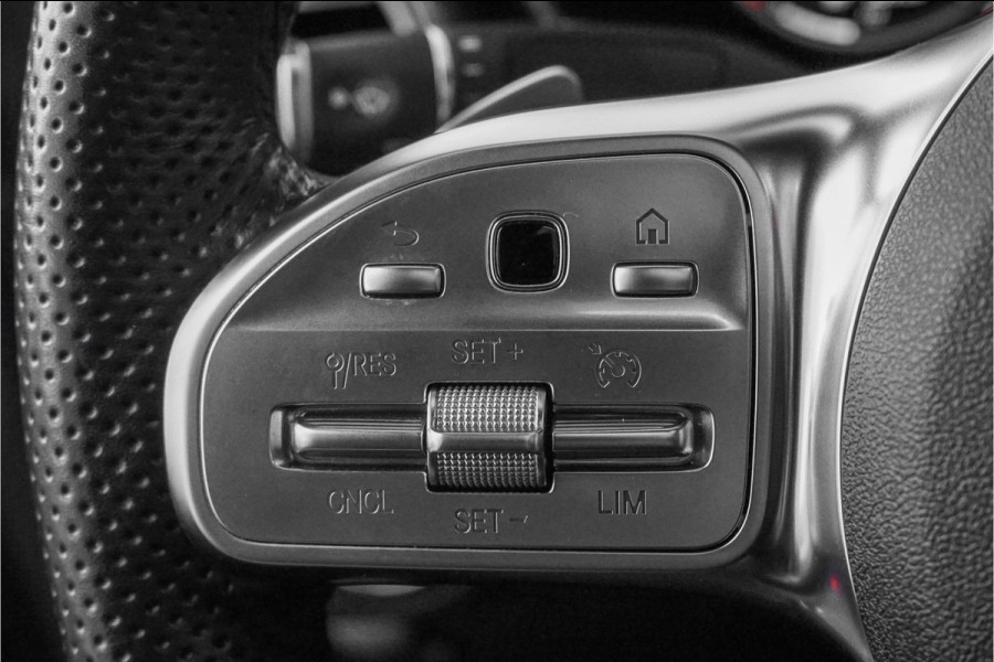 Mercedes-Benz GLC Coupé 300e 4M AMG Line Night Pano 360° Camera 19"