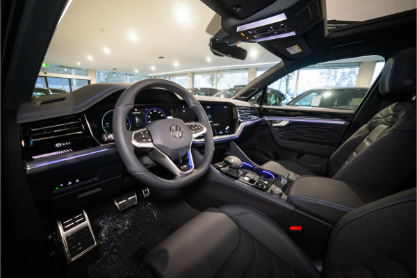 Volkswagen Touareg R 3.0 TSi eHybrid 4MOTION R 463PK | 2025 DIRECT LEVERBAAR | VOL OPTIE!