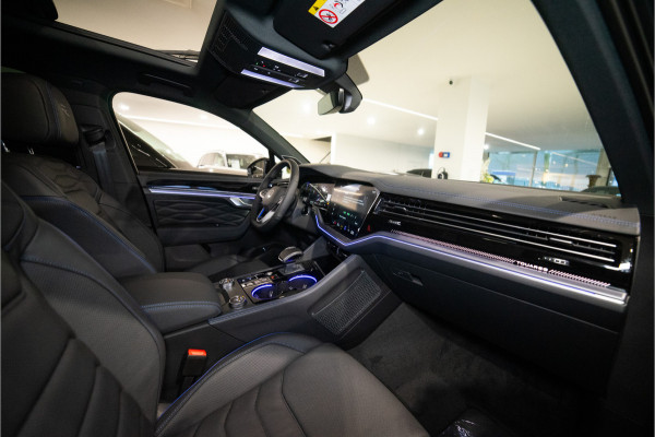 Volkswagen Touareg R 3.0 TSi eHybrid 4MOTION R 463PK | 2025 DIRECT LEVERBAAR | VOL OPTIE!