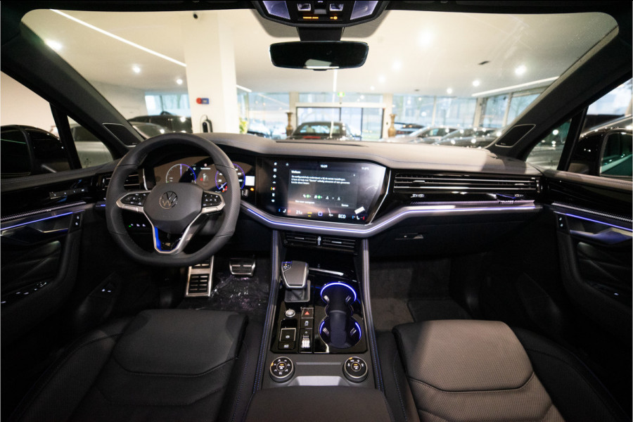 Volkswagen Touareg R 3.0 TSi eHybrid 4MOTION R 463PK | 2025 DIRECT LEVERBAAR | VOL OPTIE!