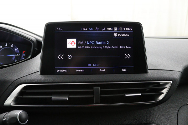 Peugeot 5008 1.2 PureTech Crossway*ECC*NAVI*ACC*CAM*CARPLAY* Peugeot 5008 1.2 PureTech Crossway*ECC*NAVI*ACC*CAM*CARPLAY*