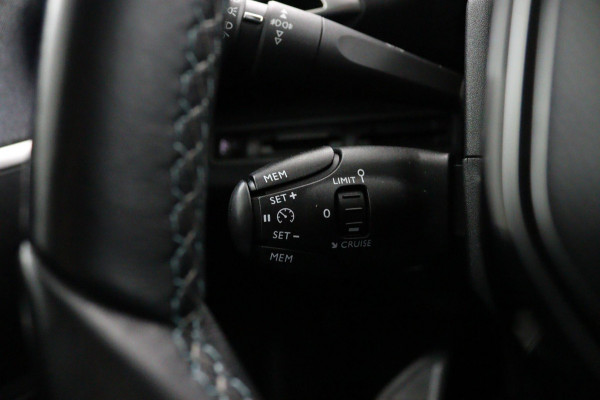 Peugeot 5008 1.2 PureTech Crossway*ECC*NAVI*ACC*CAM*CARPLAY* Peugeot 5008 1.2 PureTech Crossway*ECC*NAVI*ACC*CAM*CARPLAY*