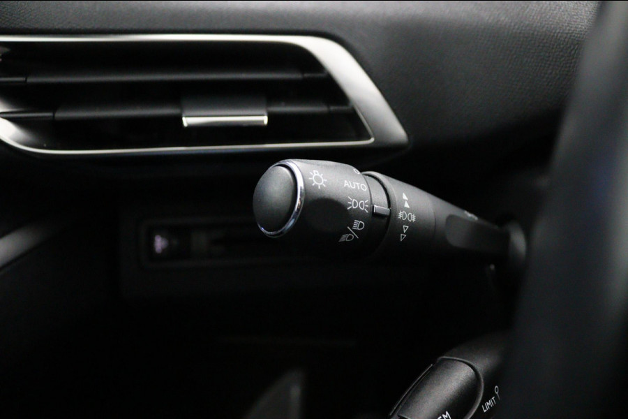 Peugeot 5008 1.2 PureTech Crossway*ECC*NAVI*ACC*CAM*CARPLAY* Peugeot 5008 1.2 PureTech Crossway*ECC*NAVI*ACC*CAM*CARPLAY*