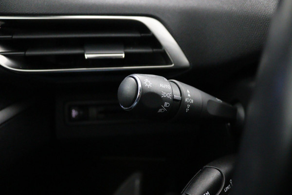 Peugeot 5008 1.2 PureTech Crossway*ECC*NAVI*ACC*CAM*CARPLAY* Peugeot 5008 1.2 PureTech Crossway*ECC*NAVI*ACC*CAM*CARPLAY*